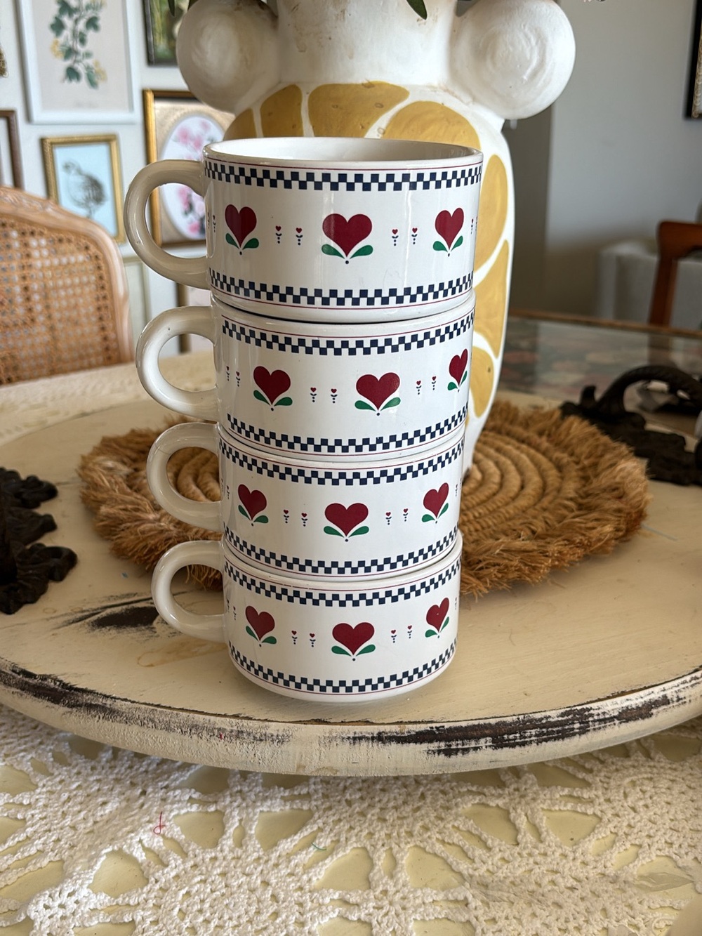 Vintage Stackable Red Heart ceramic coffee mugs - Set of 4